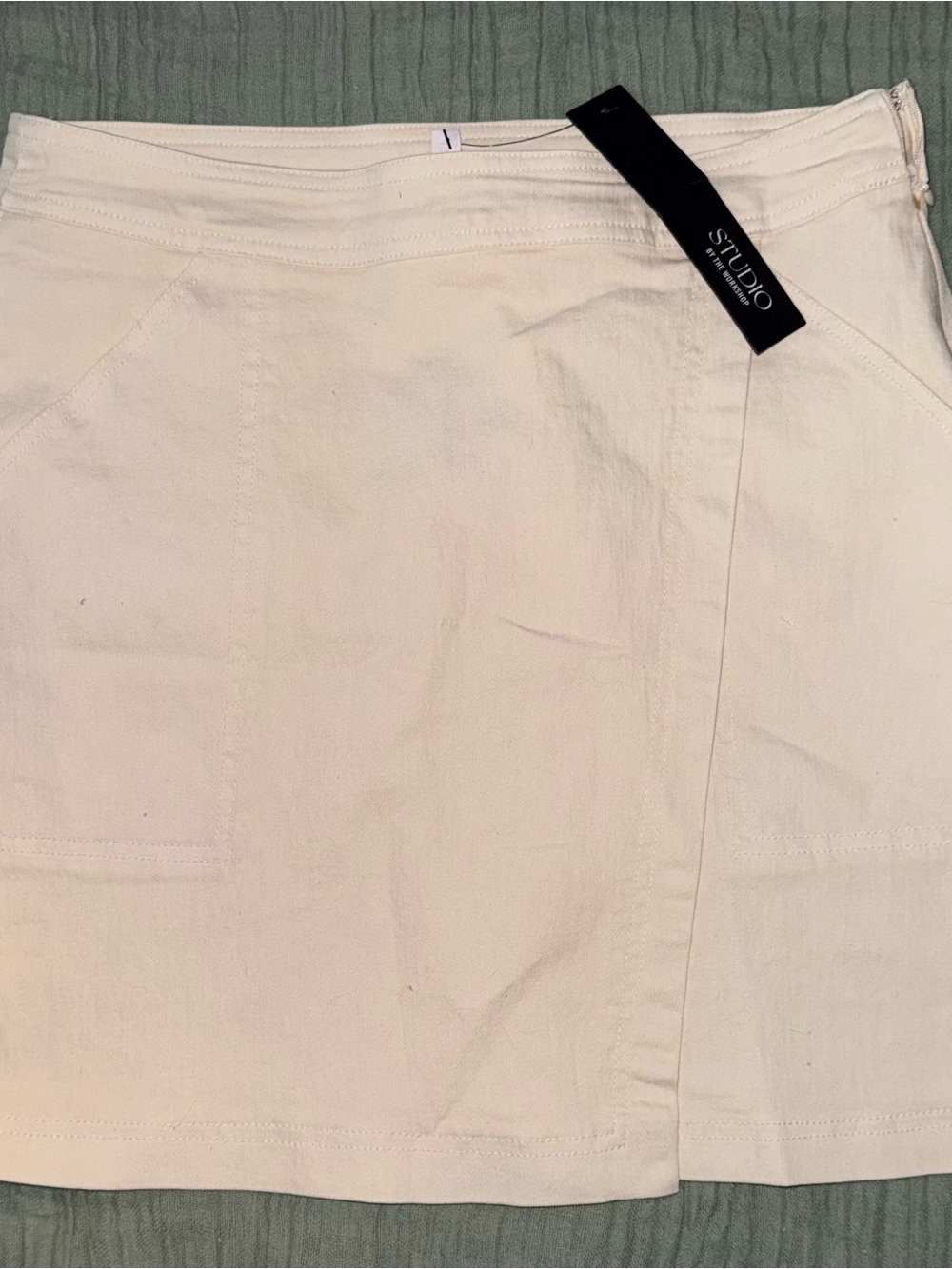 Studio Cream Pocket Skirt